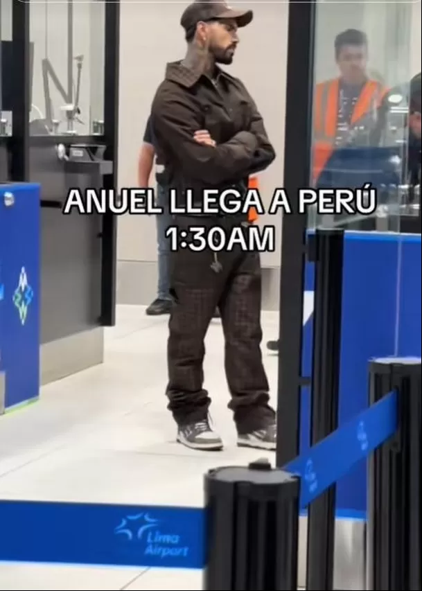 Anuel AA llegó a Lima a la 1:30 de la mañana de este viernes 6 de diciembre / TikTok: @infojuergas.lima