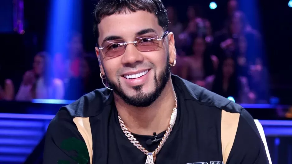 El cantante urbano Anuel AA revela que escucha rancheras y corrido.