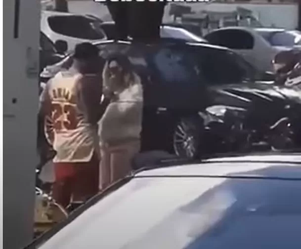 Video viral muestra conducta violenta de Anuel AA contra Karol G en 2019/ Foto:Captura Youtube