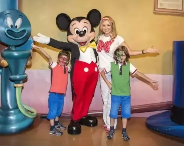 Aracely Arámbula y sus dos hijos hace varios años atrás. Fuente: Twitter Aracely Arámbula y sus dos hijos hace varios años atrás. Fuente: Twitter