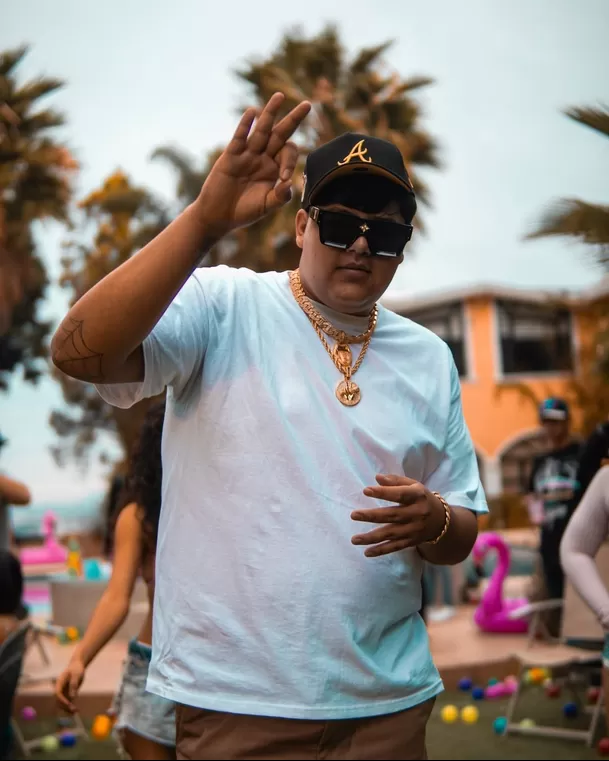 Al momento de su fallecimiento, Degezeta registraba una audiencia creciente que superaba los 38 mil oyentes mensuales en la plataforma de streaming Spotify / IG: @degezetamx Al momento de su fallecimiento, Degezeta registraba una audiencia creciente que superaba los 38 mil oyentes mensuales en la plataforma de streaming Spotify / IG: @degezetamx