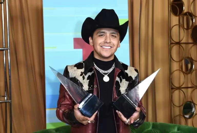 Christian Nodal en 2018 sin tatuajes. Foto: AFP