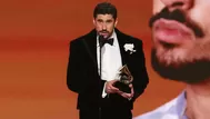 Bad Bunny condena a ICE en los Grammy y es ovacionado