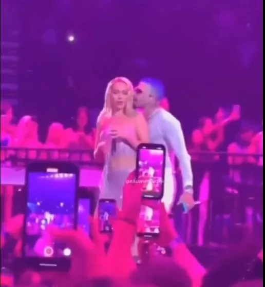 Rauw Alejandro quiso susurrarle al oído a Bad Gyal y Perrear con ella pero no se dejó/Foto: Tik Tok