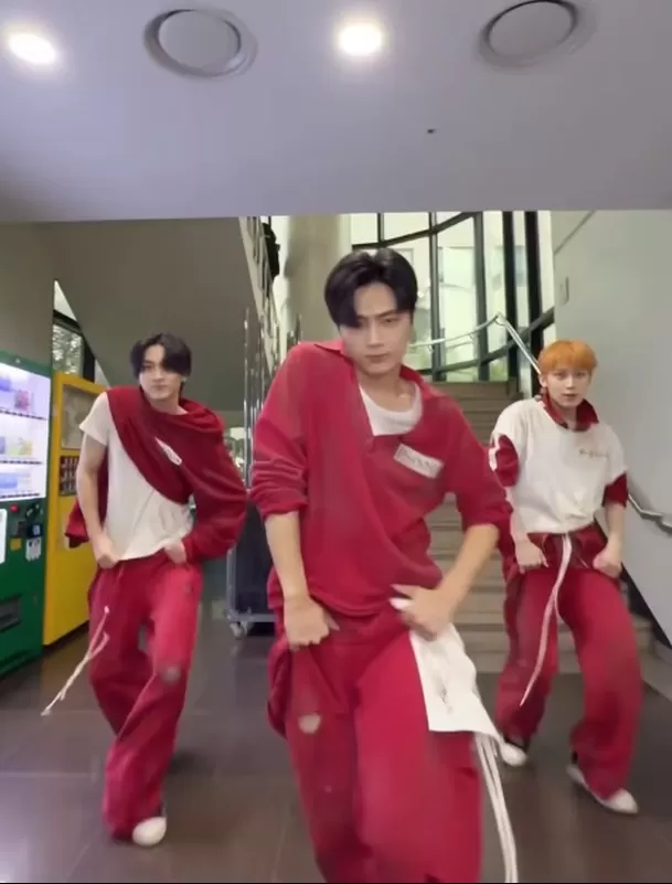 La banda surcoreana ENHYPEN estrenó “Bloody Paradise”/ Foto: IG:@enhypen La banda surcoreana ENHYPEN estrenó “Bloody Paradise”/ Foto: IG:@enhypen