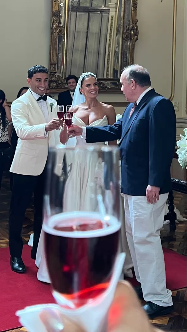 Alejandra Baigorria y Said Palao con el alcalde Rafael López Aliaga / Instagram