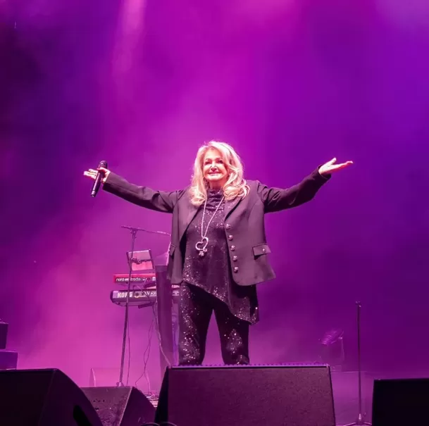 Bonnie Tyler fue hospitalizada en Portugal tras una cirugía intestinal de emergencia/ Foto: IG: @ bonnietylerofficial