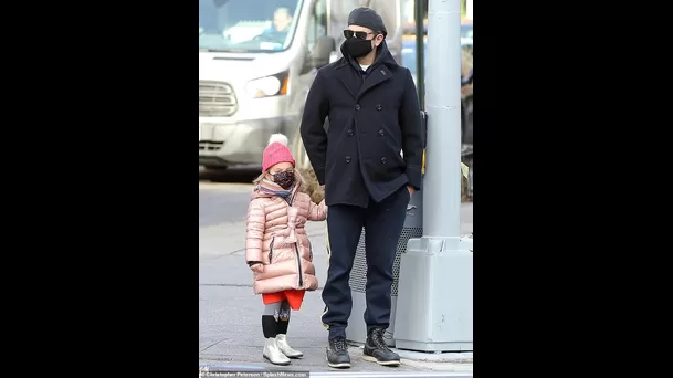 Bradley iba a recoger a su hija Lea De Seine cuando ocurrió el incidente en el metro.