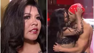 La denominada ‘Vampiresa de la cumbia’ y el actor se dieron un apasionado beso en la pista de ‘El Artista del Año’