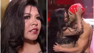 La denominada ‘Vampiresa de la cumbia’ y el actor se dieron un apasionado beso en la pista de ‘El Artista del Año’