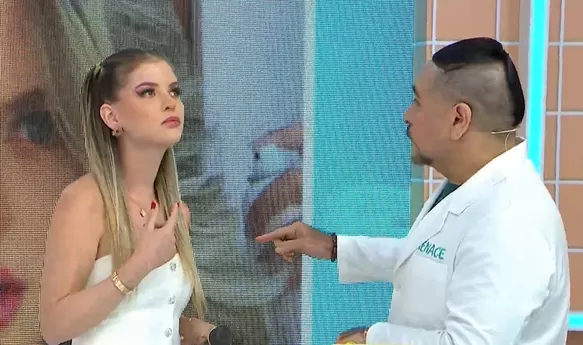 Brunella Horna hizo que el doctor que estaba en vivo constate que su aumento de labios fue hace mucho tiempo/Foto: América Hoy