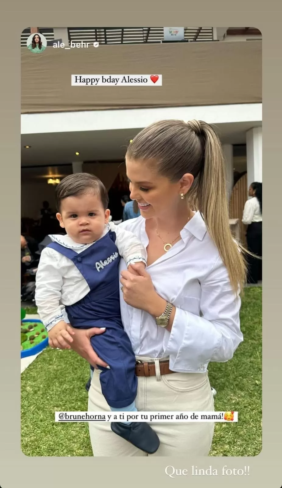 Brunella Horna junto a su hijo Alessio en su primer añito. Fuente: Instagram