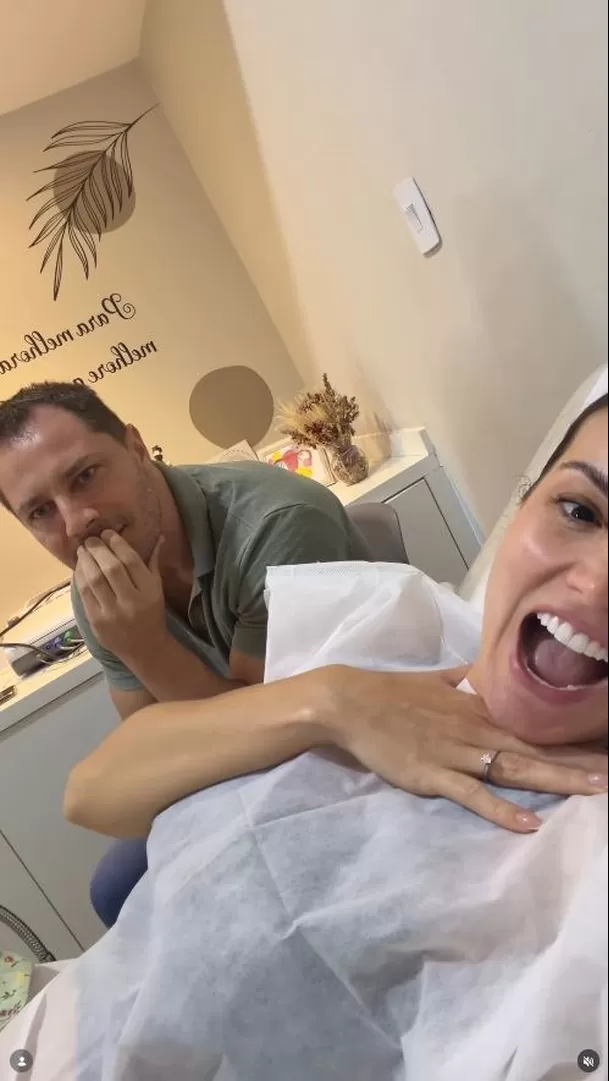 Cachaza’ se emocionó al escuchar por primera vez los latidos de su bebé / IG: carolreali