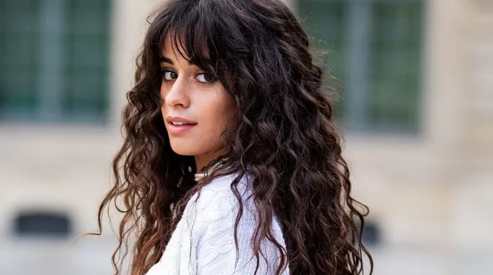 Camila Cabello lanzó este viernes su nueva canción, "Don't Go Yet". Foto: Glamour Camila Cabello lanzó este viernes su nueva canción, "Don't Go Yet". Foto: Glamour