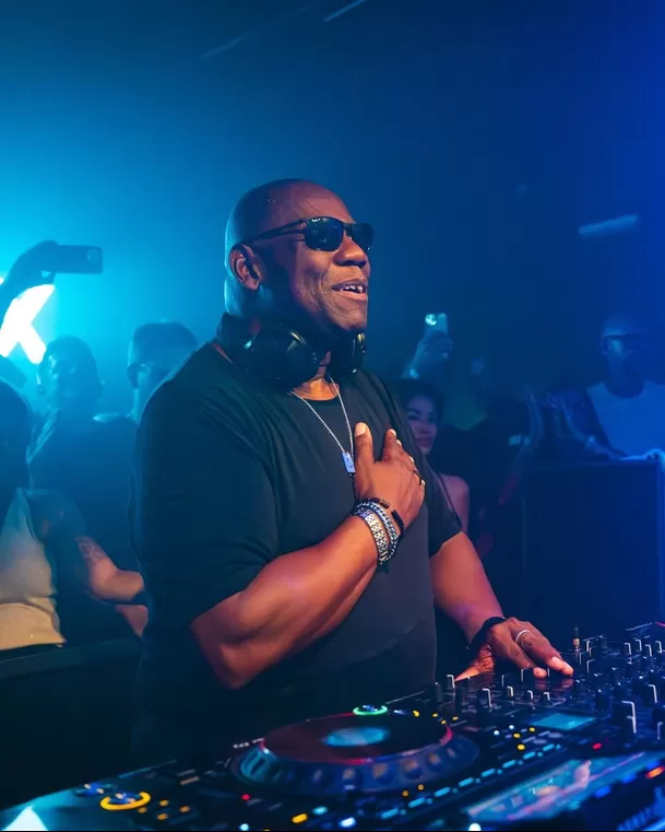 Carl Cox está ligado a momentos históricos como su actuación en el Love Parade de Berlín frente a un millón de personas