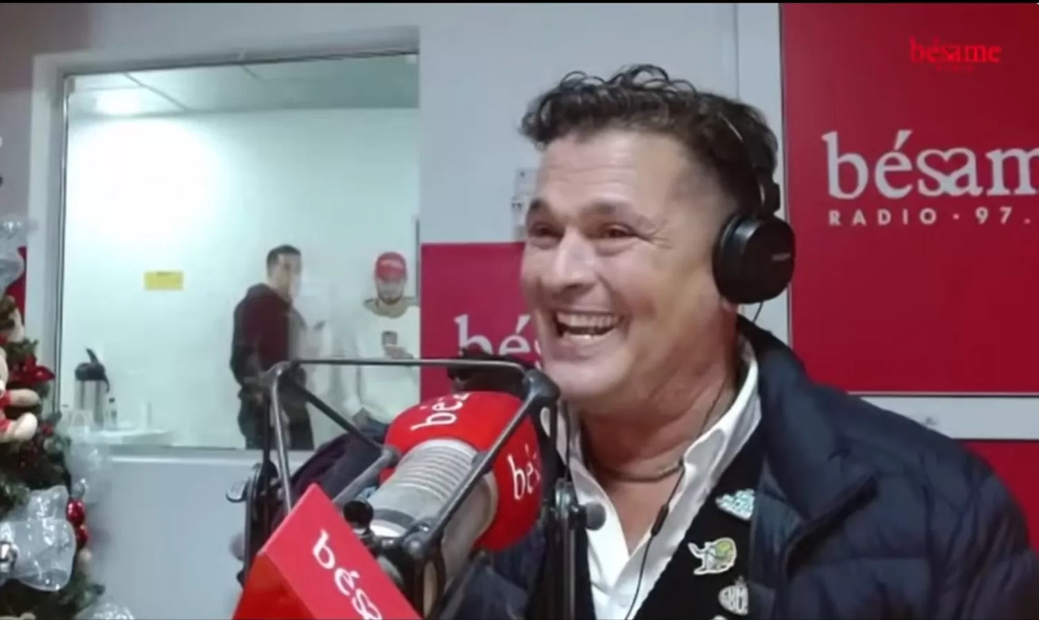 Carlos Vives recordó en entrevista radial lo que sintió cuando Shakira lo sorprendió en su concierto/Foto: Radio Bésame