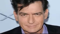 Charlie Sheen fue agredido en su propia casa / AFP