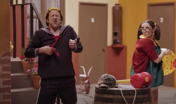 Juan Lecanda dará vida a Carlos Villagrán (Quico), mientras que Jesus Ochoa será María Antonieta de las Nieves (La Chilindrina) / Captura Juan Lecanda dará vida a Carlos Villagrán (Quico), mientras que Jesus Ochoa será María Antonieta de las Nieves (La Chilindrina) / Captura