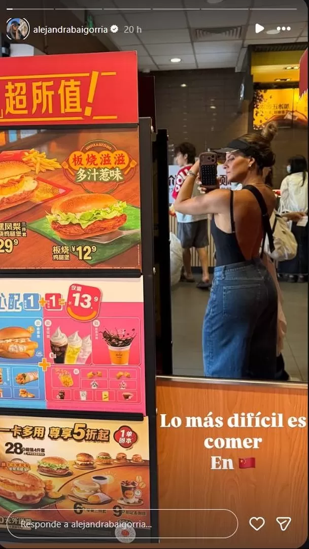 Alejandra Baigorria vivió un tenso momento mientras grababa el caótico tránsito de motos en China. Foto: Instagram