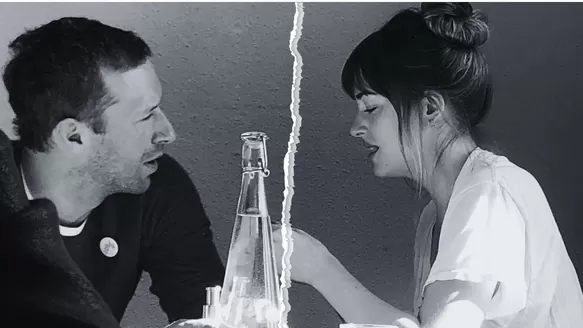 Chris Martin y Dakota Johnson terminaron/Foto: Instagram