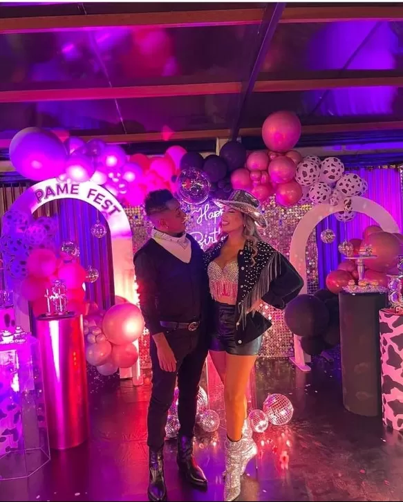 Christian Cueva celebró cumpleaños de su esposa con espectacular fiesta de vaqueros