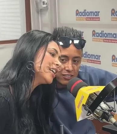 Pamela Franco y Christian Cueva cantaron por primera vez en vivo / Radiomar