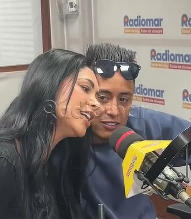 Pamela Franco y Christian Cueva cantaron por primera vez en vivo / Radiomar Pamela Franco y Christian Cueva cantaron por primera vez en vivo / Radiomar