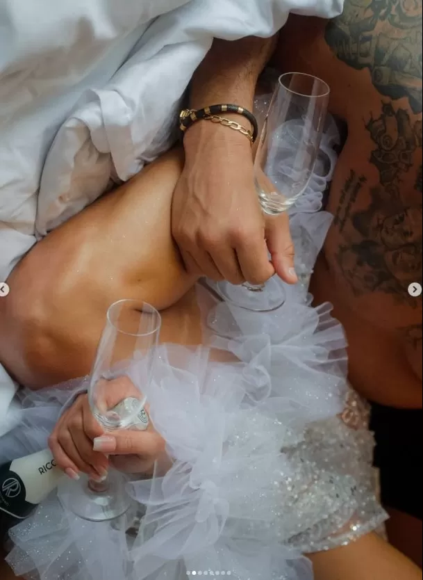 Domínguez dejó ver una romántica sesión que realizó con Karla Tarazona antes de convertirse en esposos. Video: Domínguez dejó ver una romántica sesión que realizó con Karla Tarazona antes de convertirse en esposos. Video:
