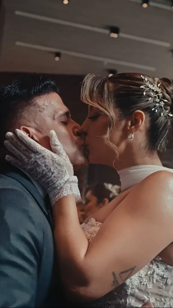 Christian Domínguez y Karla Tarazona contrajeron matrimonio. La íntima ceremonia reunió a familiares y amigos cercanos. Foto: IG @joselaraweddings Christian Domínguez y Karla Tarazona contrajeron matrimonio. La íntima ceremonia reunió a familiares y amigos cercanos. Foto: IG @joselaraweddings