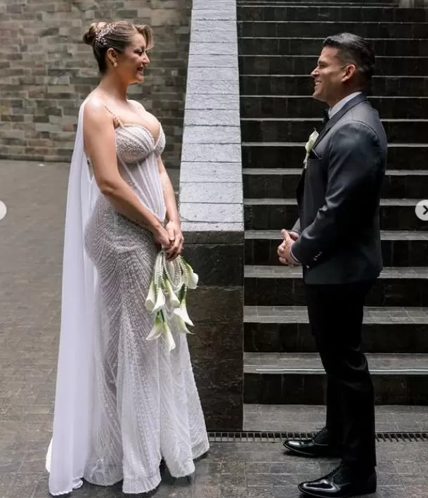 Christian Domínguez sorprende al jurarle lealtad a Karla Tarazona en su matrimonio. Foto: Instagram @joselaraweddings Christian Domínguez sorprende al jurarle lealtad a Karla Tarazona en su matrimonio. Foto: Instagram @joselaraweddings