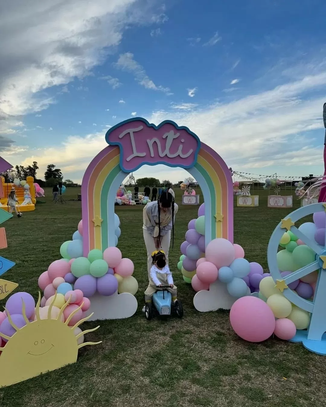 Cazzu tiró la casa por la ventana en la celebración del primer año de su hija Inti, que tuvo con Christian Nodal/Foto: Instagram