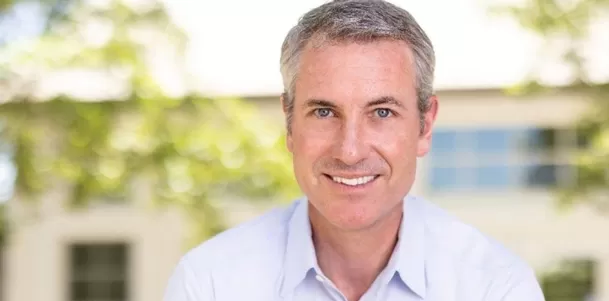 Perfil de Andy Byron en LinkedIN 