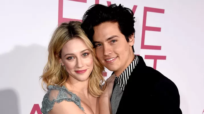 Desde cuentas anónimas en Twitter, lanzaron fuertes acusaciones en contra de los protagonistas de Riverdale Desde cuentas anónimas en Twitter, lanzaron fuertes acusaciones en contra de los protagonistas de Riverdale