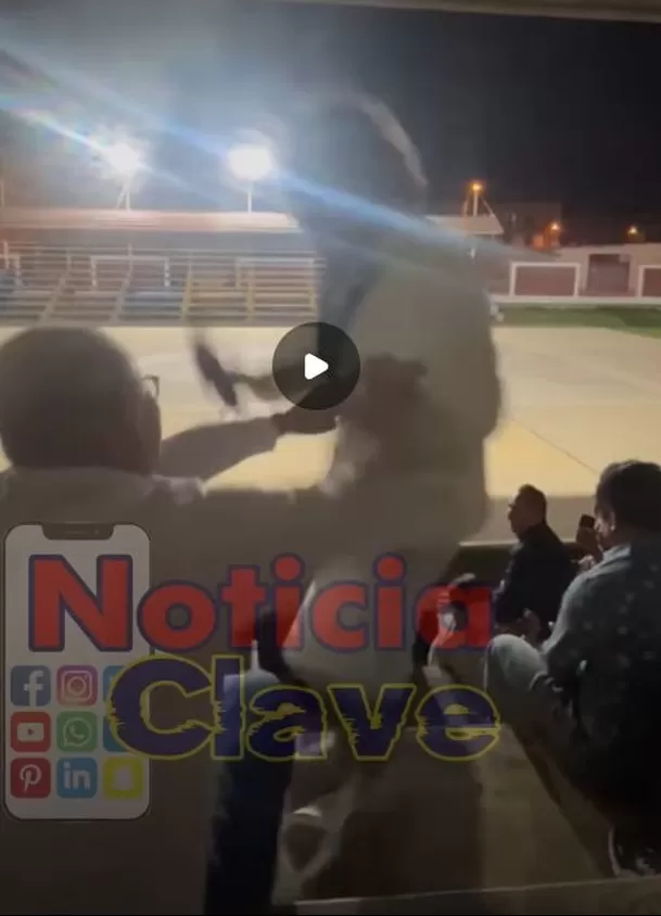 El humorista fue atacado por un asistente durante una presentación en vivo y terminó hospitalizado tras caer de las gradas. Foto: Instagram