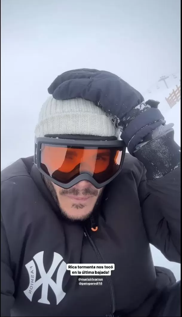 Mario Irivarren registró el momento en el que cayó una tormenta de nieve mientras esquiaba con sus compañeros en Chile/Foto: Instagram