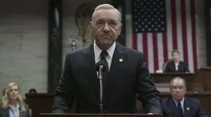 Beau Willimon apoyó a Anthony Rapp, quien reveló que fue acosado a los 14 años por Kevin Spacey Beau Willimon apoyó a Anthony Rapp, quien reveló que fue acosado a los 14 años por Kevin Spacey