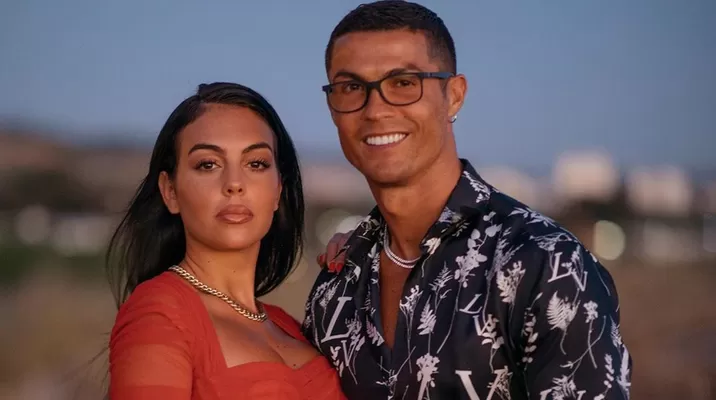 Cristiano y Georgina dieron lujoso regalo a sus hijas en Navidad. Fuente: Instagram Cristiano y Georgina dieron lujoso regalo a sus hijas en Navidad. Fuente: Instagram