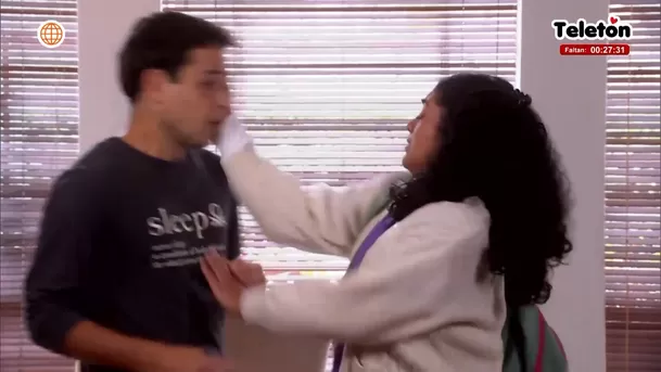 Cristóbal quedó con terrible lesión tras fuerte cachetada de July. Fuente: AméricaTV