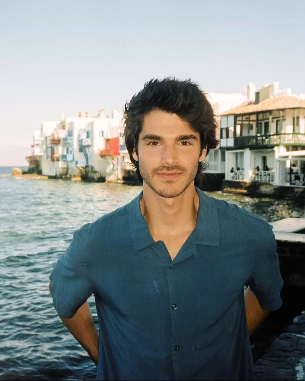 Álvaro Mel en 'Un cuento perfecto' / Instagram