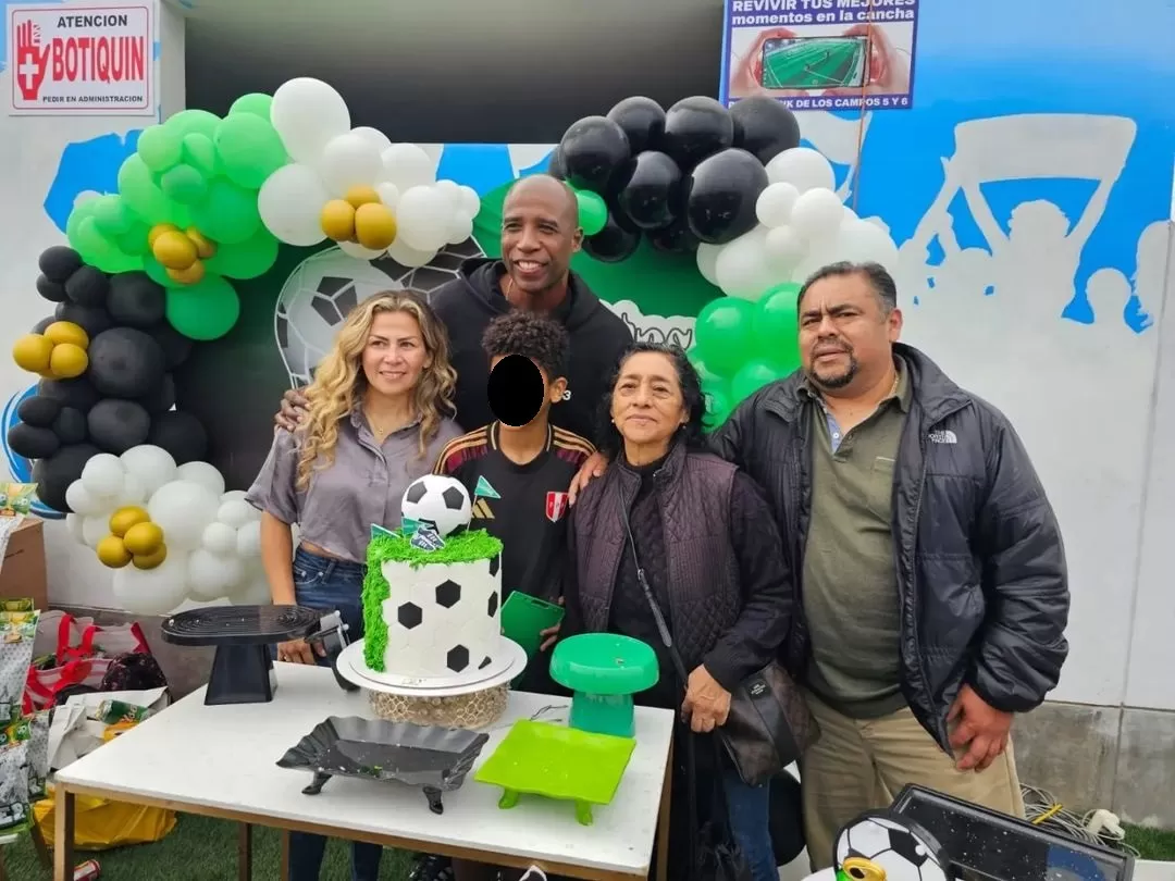 Cuto junto a su expareja y madre de su menor hijo tras escándalo de infidelidad/Foto: Instagram