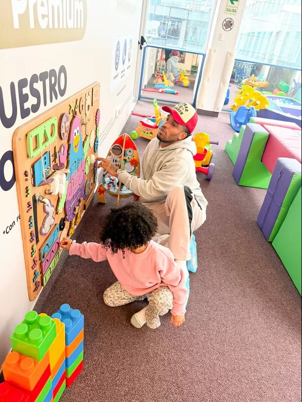 Jefferson Farfán junto a su hija menor / IG: @jefferson_farfan_oficial Jefferson Farfán junto a su hija menor / IG: @jefferson_farfan_oficial