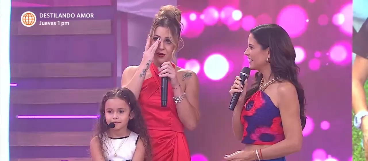 Ducelia Echevarría lloró al oír cantar a su hija Claire en vivo/ Foto: Mande Quien Mande