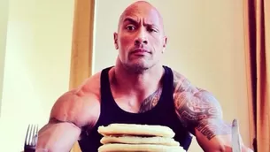 Dwayne Johnson lleva su propia comida cuando sale a cenar a restaurantes.