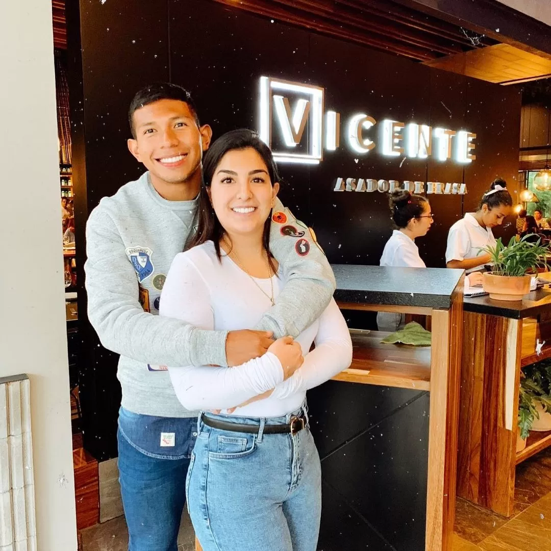 Ana Siucho vive en el extranjero con sus hijas, mientras que Edison Flores sigue en Lima / Instagram