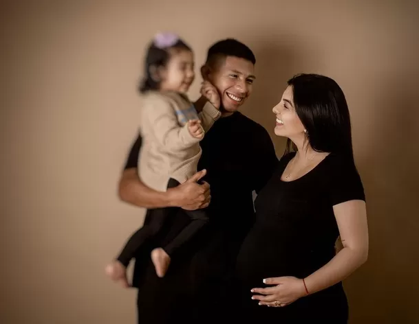 Edison Flores, Ana Siucho y la pequeña Alba / Instagram