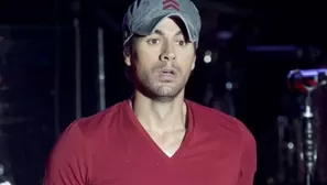 ¿Por qué Enrique Iglesias siempre se luce con una gorra?