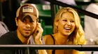 Enrique Iglesias se divierte 'conversando' con uno de sus mellizos con Anna Kournikova