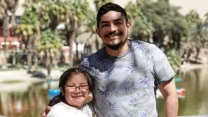 La pequeña Flavia no imaginó lo que ocurría por tantos movimientos de cabeza 