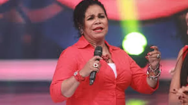 Eva Ayllón pide a peruanos orar por la salud de Pepe Vásquez Eva Ayllón pide a peruanos orar por la salud de Pepe Vásquez