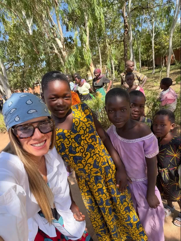 Alejandra Baigorria viajó a África por motivos laborales y benéficos / Instagram Alejandra Baigorria viajó a África por motivos laborales y benéficos / Instagram
